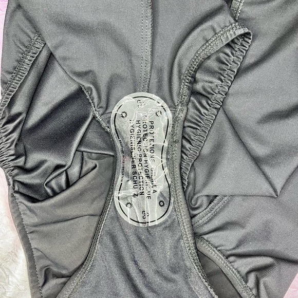 NWT MIRACLESUIT 14 BLACK OCEANERS UNDERWIRE BRA TOP LOOK 10 POUNDS LIGHTER - Picture 11 of 13